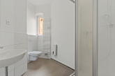 Badezimmer - WG´s Aufgepasst! 6,5-Raumwohnung mit Einbauküche in der Röserstraße zu vermieten!