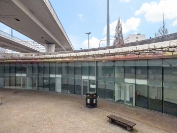 Hier werden Sie auf jeden Fall gesehen! Attraktive Gewerbefläche am Riebeckplatz! 06110 Halle, Ladenlokal zur Miete