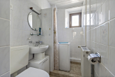 Badezimmer 1 - Auf der Suche nach den eigenen 4 Wänden? Saniertes Einfamilienhaus mit Nebengelass in Osendorf