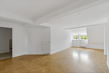 Modern saniert und Altbaucharme- Tolle 3 Zimmerwohnung mitten in der Stadt! 06108 Halle (Saale), Etagenwohnung
