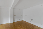 Küchenbereich - Modern saniert und Altbaucharme- Tolle 3 Zimmerwohnung mitten in der Stadt!