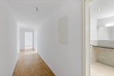 Flur - Modern saniert und Altbaucharme- Tolle 3 Zimmerwohnung mitten in der Stadt!