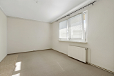 Arbeitszimmer - Top gepflegte Doppelhaushälfte mit Pool und Garage in Reideburg