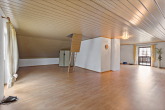 Obergeschoss - Großzügigkeit neu definiert: EFH, Pool & 2.790 m² Grundstück in Dölau
