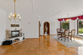 Wohnzimmer EG - Großzügigkeit neu definiert: EFH, Pool & 2.790 m² Grundstück in Dölau