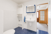 Badezimmer 1:2 - Haus mit Potenzial auf 890 m² Grundstück – gestalten Sie Ihr neues Zuhause!