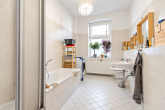 Badezimmer - Altbaucharme in Giebichenstein – großzügiges 1-Raum-Apartment mit Wohnküche