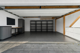 Garage - Modernes Familienglück in ruhiger Lage – energieeffizientes Einfamilienhaus mit Garten, Smart Home und Doppelgarage