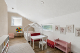 Kinderzimmer - Modernes Familienglück in ruhiger Lage – energieeffizientes Einfamilienhaus mit Garten, Smart Home und Doppelgarage