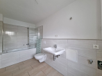 Bad - Tolle Maisonettewohnung mit Stellplatz in der Remise!