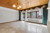 Wohnzimmer - Handwerker aufgepasst! Einfamilienhaus mit Pool und Garage in Delitz am Berge