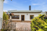 Ansicht Hinterfront Haus - Handwerker aufgepasst! Einfamilienhaus mit Pool und Garage in Delitz am Berge