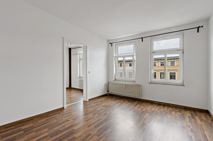Gut geschnittene 2,5-Raumwohnung mit Einbauküche in der Torstraße! - Photo 1