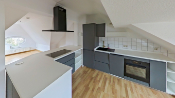 Dachgeschosswohnung mit Einbauküche – Zeitz 06712 Zeitz, Dachgeschosswohnung zur Miete