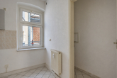 Küche - Altbaucharme in Giebichenstein – helle 3-Zimmer-Wohnung mit Einbauküche