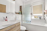 Badezimmer 1.OG - Bezugsfertiges Reihenmittelhaus in Erdeborn!