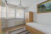 Schlafzimmer - Dachgeschoss Wohnung mit Fahrstuhl und freiem Blick auf die Rennbahn in Ha-Neu!