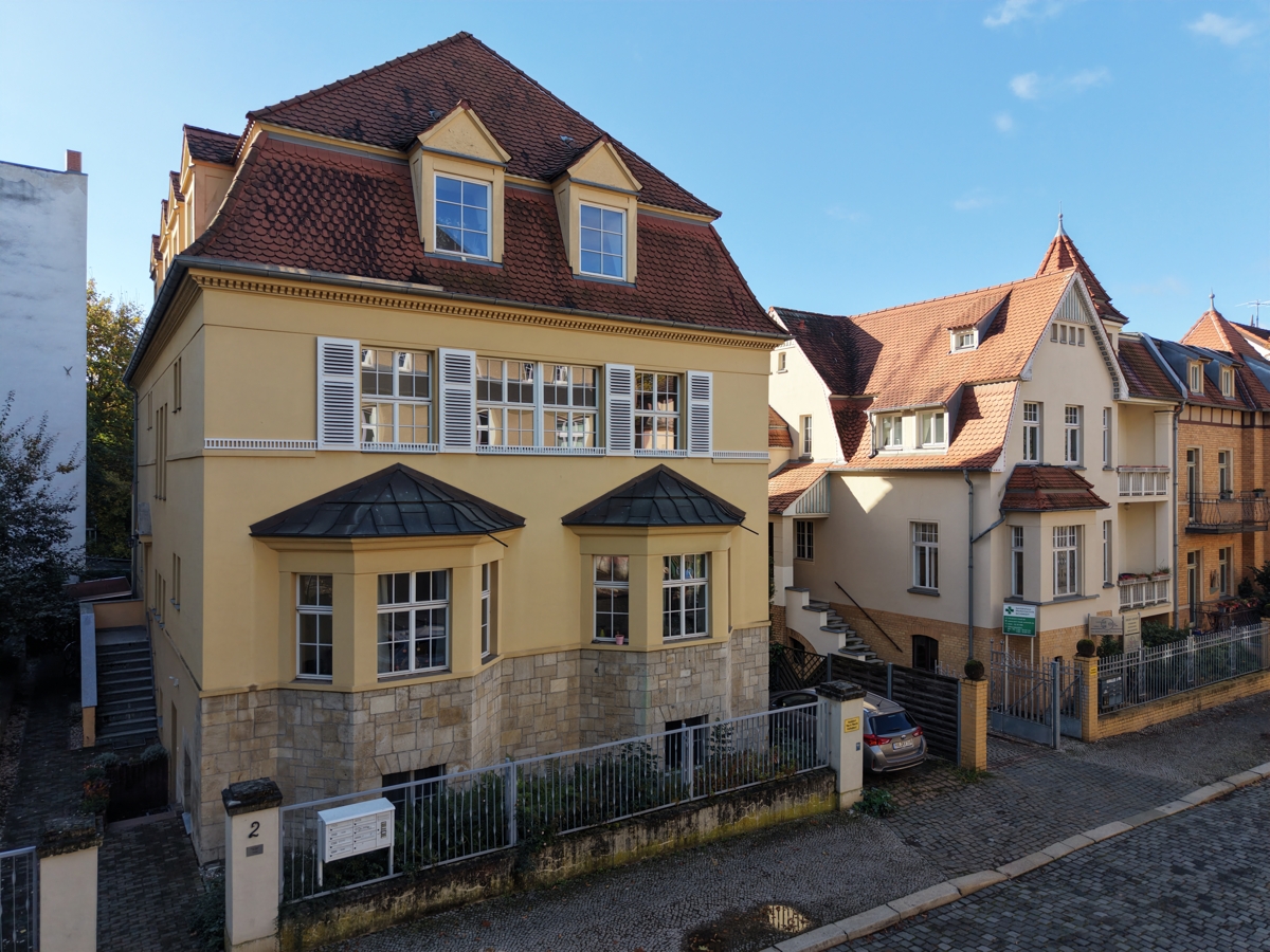 Straßenansicht 1