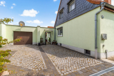 Auffahrt - Wohnen am Stadtrand- Doppelhaushälfte mit tollem Grundstück auf dem Dautzsch
