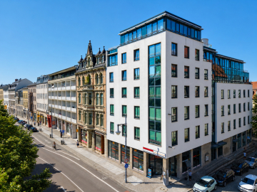 Attraktive Einzelhandels- und Ausstellungsfläche mit großzügiger Schaufensterfront 06108 Halle, Ladenfläche zur Miete