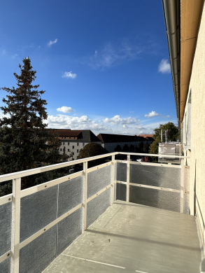 Neu!!! Frisch sanierte 3-Raumwohnung mit Balkon 06231 Bad Dürrenberg, Etagenwohnung