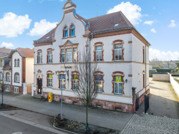 Historisches Gewerbeobjekt mit vielseitigen Nutzungsmöglichkeiten in Könnern 06420 Könnern, Ladenlokal zur Miete