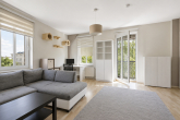 Wohnzimmer - Vermietete 2-Raum-Dachgeschosswohnung mit Balkon in gefragter Lage von Halle!