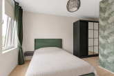 Schlafzimmer - Vermietete 2-Raum-Dachgeschosswohnung mit Balkon in gefragter Lage von Halle!