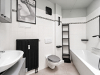 Badezimmer - Vermietete 2-Raum-Dachgeschosswohnung mit Balkon in gefragter Lage von Halle!