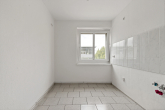 Küche - Gepflegte 2-Raumwohnung mit Balkon in der Merseburger Straße!