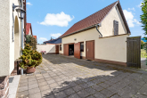 Innenhof Ansicht Nebengelass - Platz für Lebensträume – Haus mit großem Garten & Ausbaupotenzial!