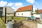 Hinteransicht Nebengelass - Platz für Lebensträume – Haus mit großem Garten & Ausbaupotenzial!