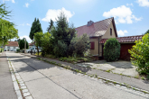 Straße - Ruhiges Familiendomizil am Rosengarten (Erbbaurechtsvertrag)