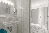 WC Herren OG - Großzügige Büro- und Gewerbefläche in Merseburg – ca. 834 m² teilbar anmietbar!