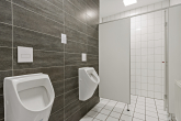 WC Herren EG - Großzügige Büro- und Gewerbefläche in Merseburg – ca. 834 m² teilbar anmietbar!