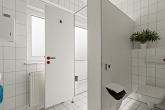 WC Damen OG - Großzügige Büro- und Gewerbefläche in Merseburg – ca. 834 m² teilbar anmietbar!