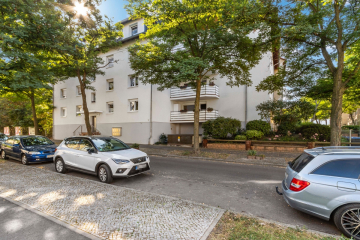 Ruhig gelegene Eigentumswohnung im Hochparterre mit Balkon in der Geseniusstraße zu verkaufen!!!, 06110 Halle, Etagenwohnung