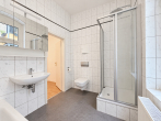 Modernes, helles Marmorbadezimmer - Moderne 3-Raum-Maisonettewohnung in gepflegtem Mehrfamilienhaus