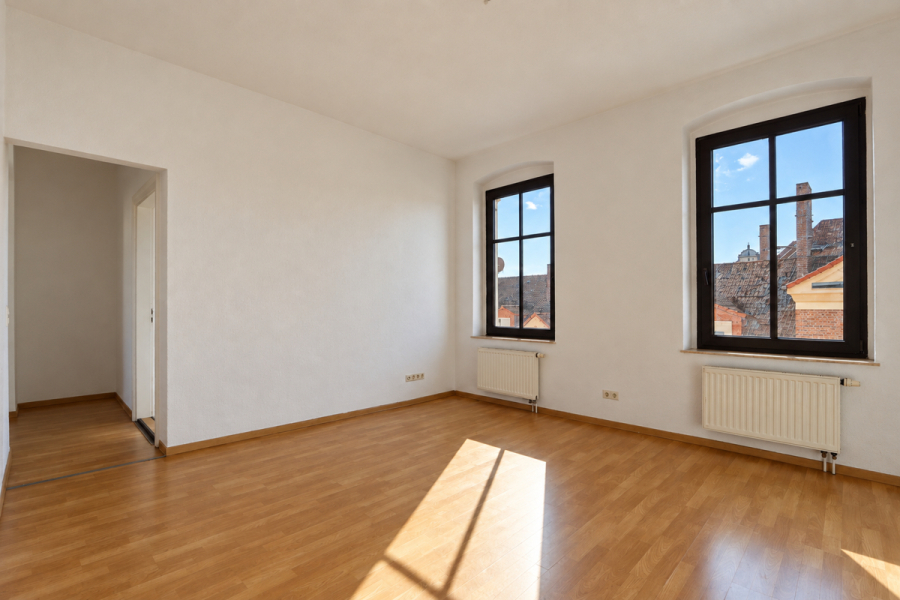 Helle 2-Zimmer-Wohnung mit Einbauküche - Foto 1