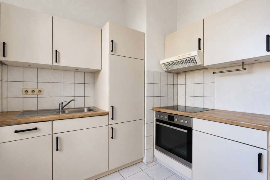 Helle 2-Zimmer-Wohnung mit Einbauküche - Foto 3