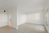 Bild - Frisch sanierte 3-Raumwohnung mit Balkon und Aufzug