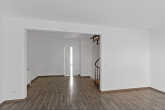 Wohnen EG - Familienfreundliches Reihenendhaus in Queis….inklusive Garage, Stellplatz und kleinem Garten mit überdachter Terrasse!!!
