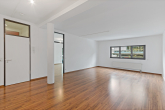 Wohnzimmer - Gestalten Sie Ihr neues Zuhause selbst! 3-Raumwohnung mit mietfreier Zeit am Hallmarkt