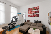 Wohnzimmer - Wohnung zum Jahresende bezugsfrei – ideal für Eigennutzer und Kapitalanleger!