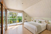 Schlafzimmer OG - Familienhaus mit Kamin, Fußbodenheizung und traumhaftem Grundstück in Gimritz
