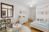 Kinderzimmer (KI) - Stilvolle Eigentumswohnung mit Balkon im ruhigen Hinterhaus des Paulusviertels