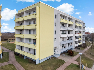 Solide Kapitalanlage oder Eigentumswohnung: 3-Raumwohnung mit Balkon und Stellplatz in Teutschenthal 06179 Teutschenthal, Etagenwohnung zum Kauf