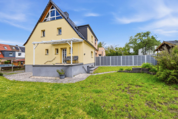 Sanierte Doppelhaushälfte mit Garage im Süden von Halle 06128 Halle / Süd, Doppelhaushälfte