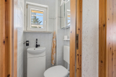 Gäste WC EG - Sanierte Doppelhaushälfte mit Garage im Süden von Halle