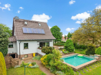 Aussenansicht 2 - Familienglück in Niemberg – Gepflegtes Einfamilienhaus mit Pool, Sauna, Terrasse und Gartenhäuschen